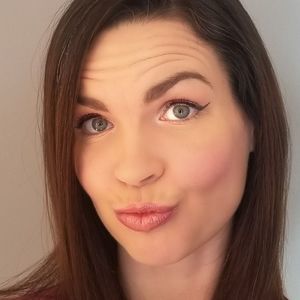 Meet your Posher, April